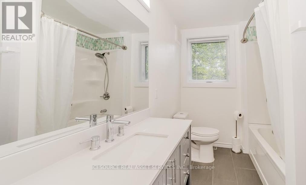 9 Indian Crescent, Muskoka Lakes, Ontario  P0B 1J0 - Photo 9 - X12464758