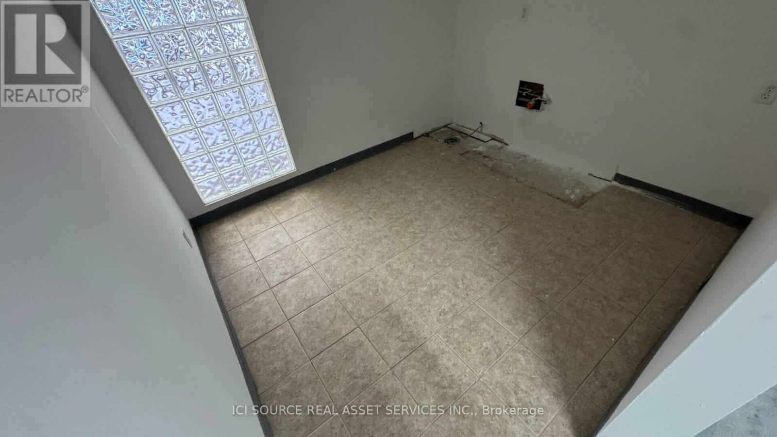 3 & 4 - 72 Centennial Road, Orangeville, Ontario  L9W 1P9 - Photo 6 - W12528368