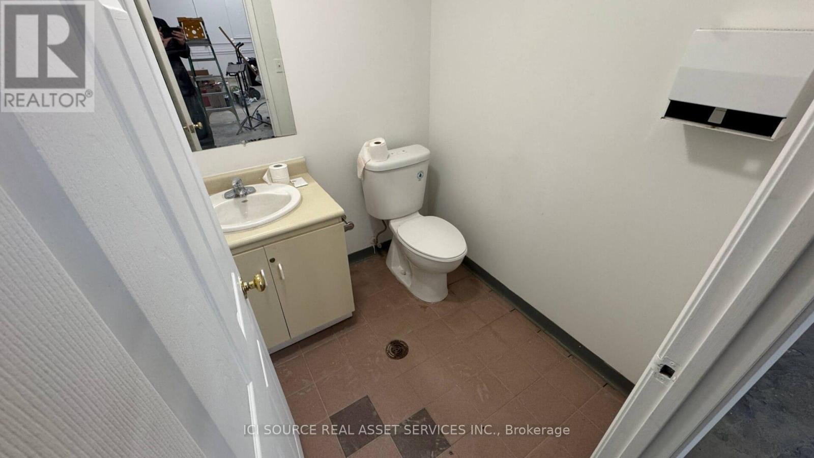 3 & 4 - 72 Centennial Road, Orangeville, Ontario  L9W 1P9 - Photo 8 - W12528368