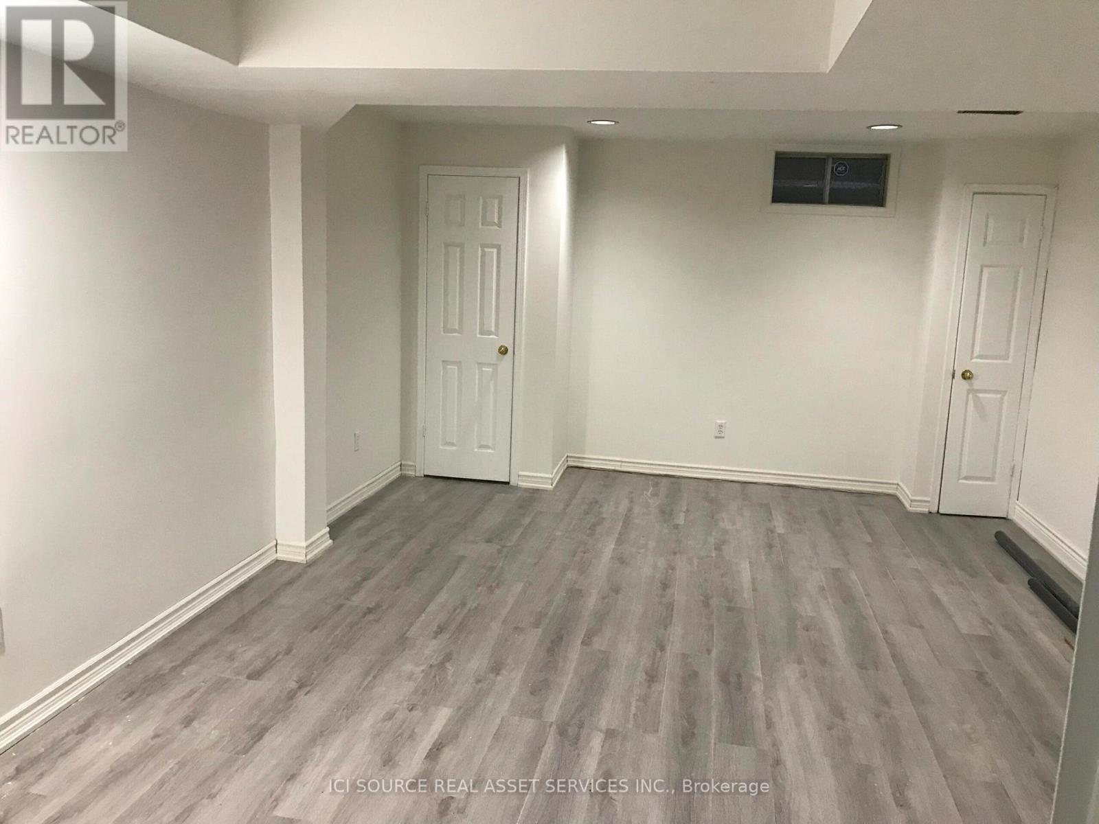 Lower - 155 Highland Crescent, Toronto, Ontario  M2L 1H2 - Photo 3 - C12557548