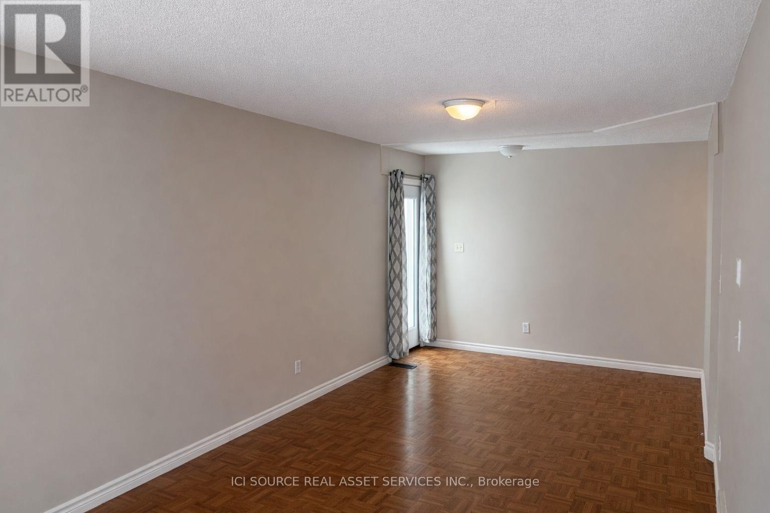 1593 Murphy Road, Sarnia, Ontario  N7S 2Z4 - Photo 10 - X12871854