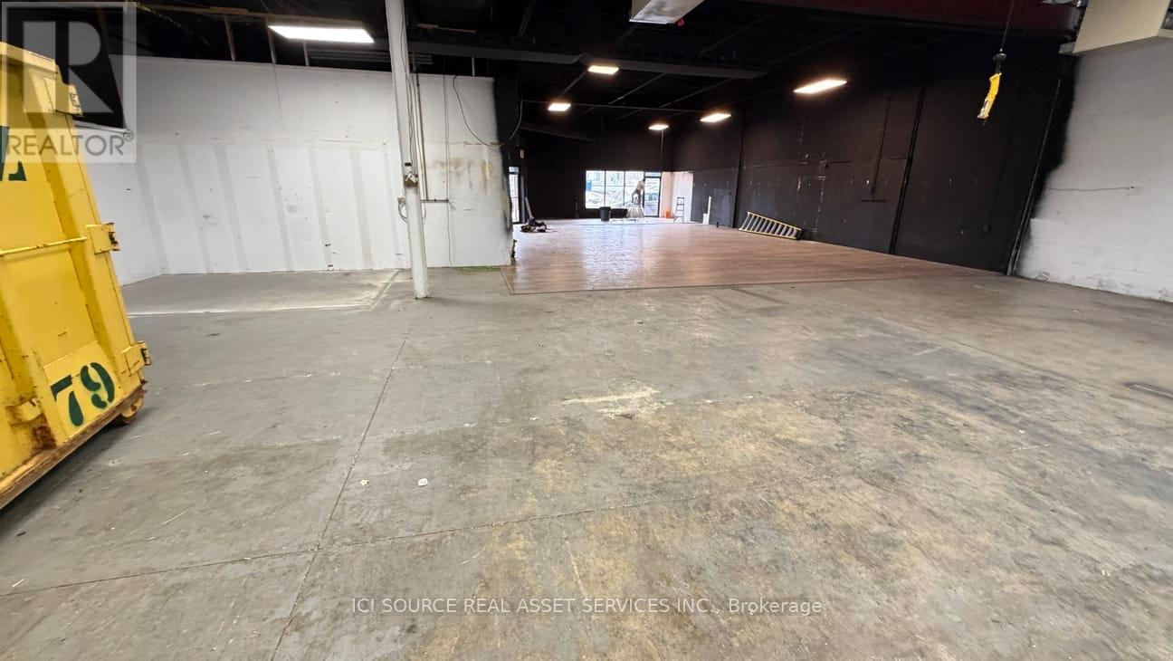 A-South Unit 31-33 - 18 Strathearn Avenue, Brampton, Ontario  L6T 4X8 - Photo 13 - W12875442