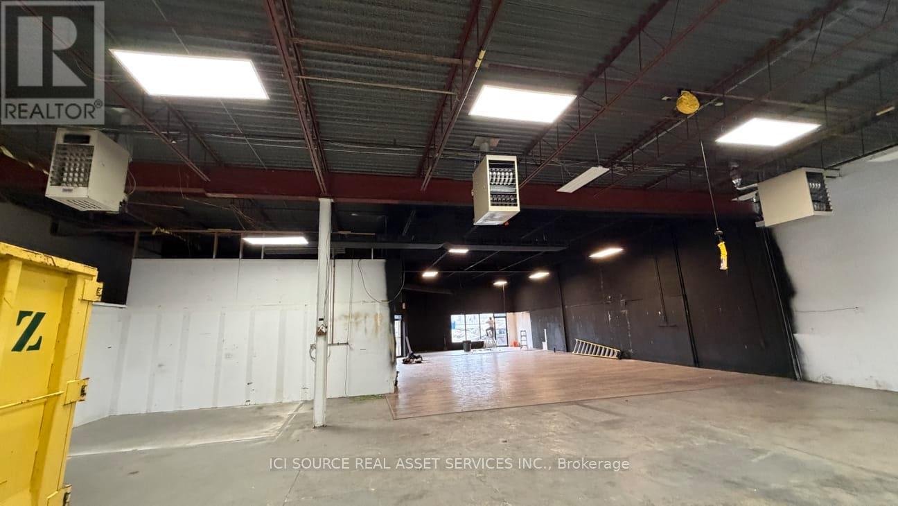 A-South Unit 31-33 - 18 Strathearn Avenue, Brampton, Ontario  L6T 4X8 - Photo 14 - W12875442