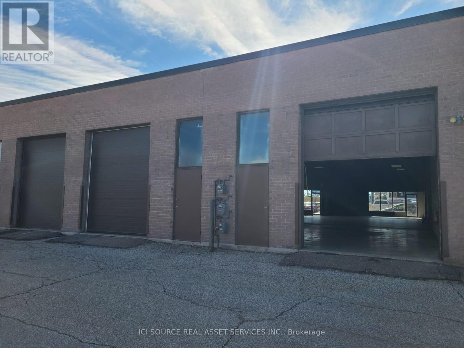 A-South Unit 31-33 - 18 Strathearn Avenue, Brampton, Ontario  L6T 4X8 - Photo 15 - W12875442