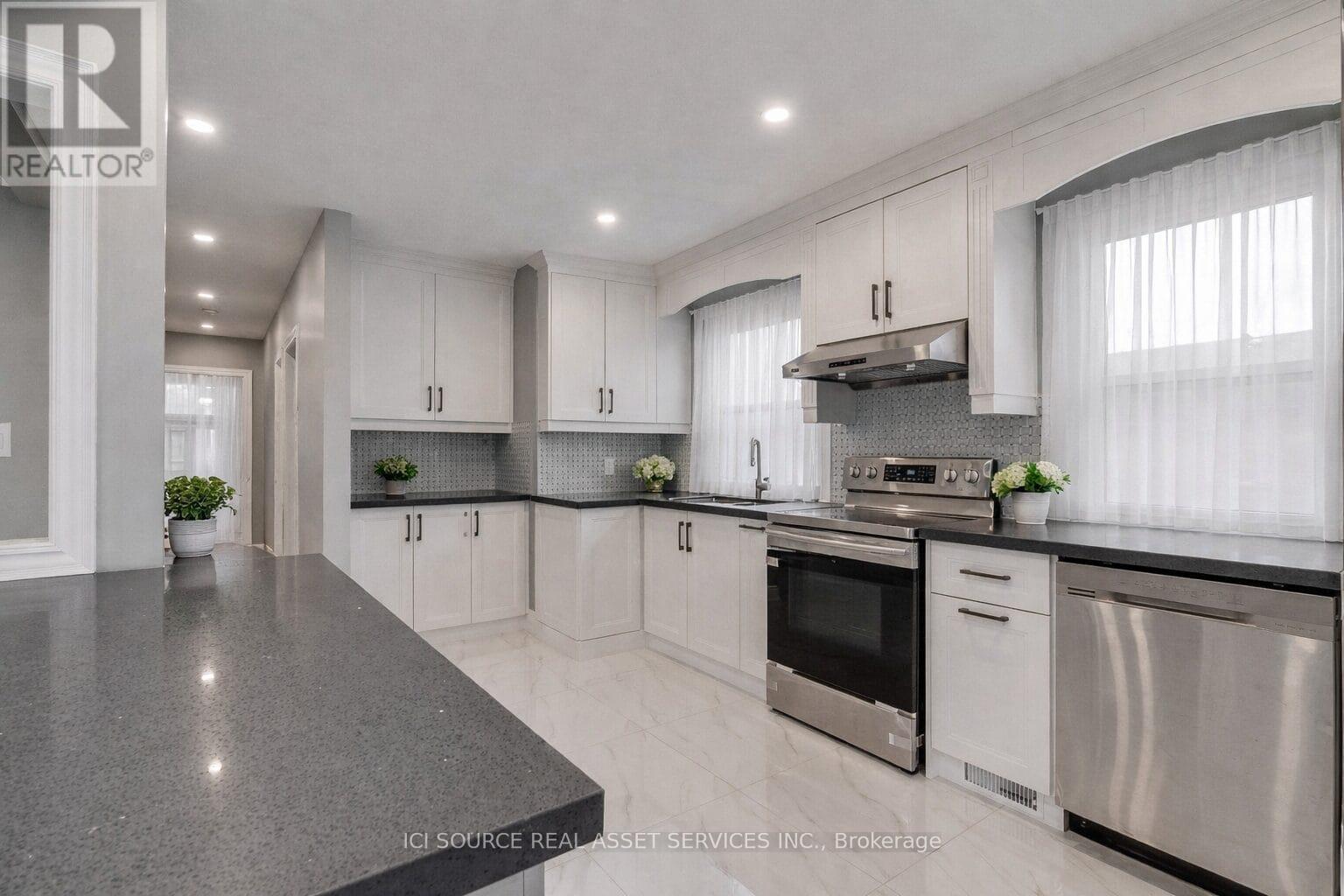 41 Wishing Well Drive, Toronto, Ontario  M1T 1H9 - Photo 6 - E12918366