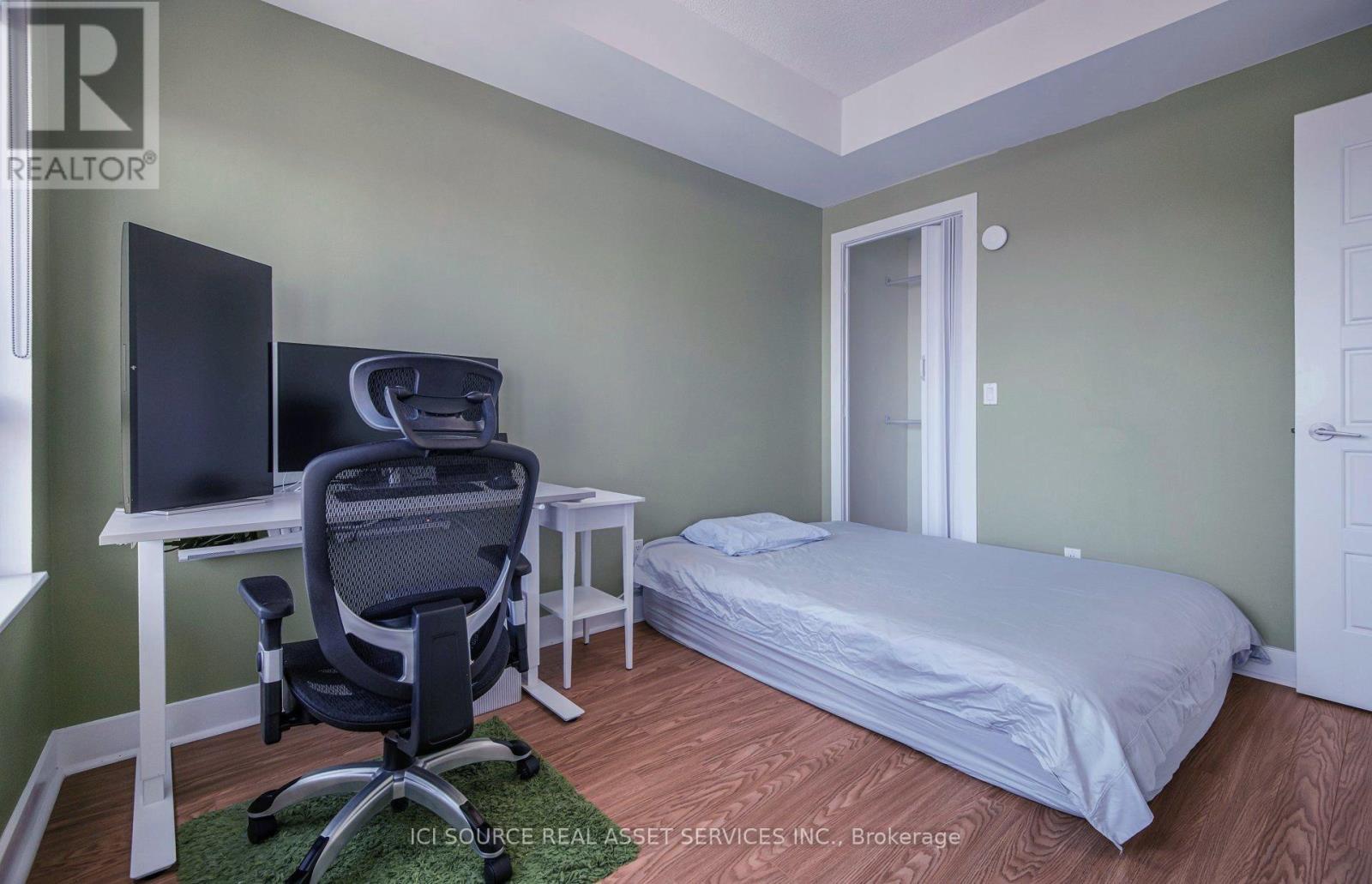 2303 - 28 Linden Street, Toronto, Ontario  M4Y 0A4 - Photo 12 - C12989140