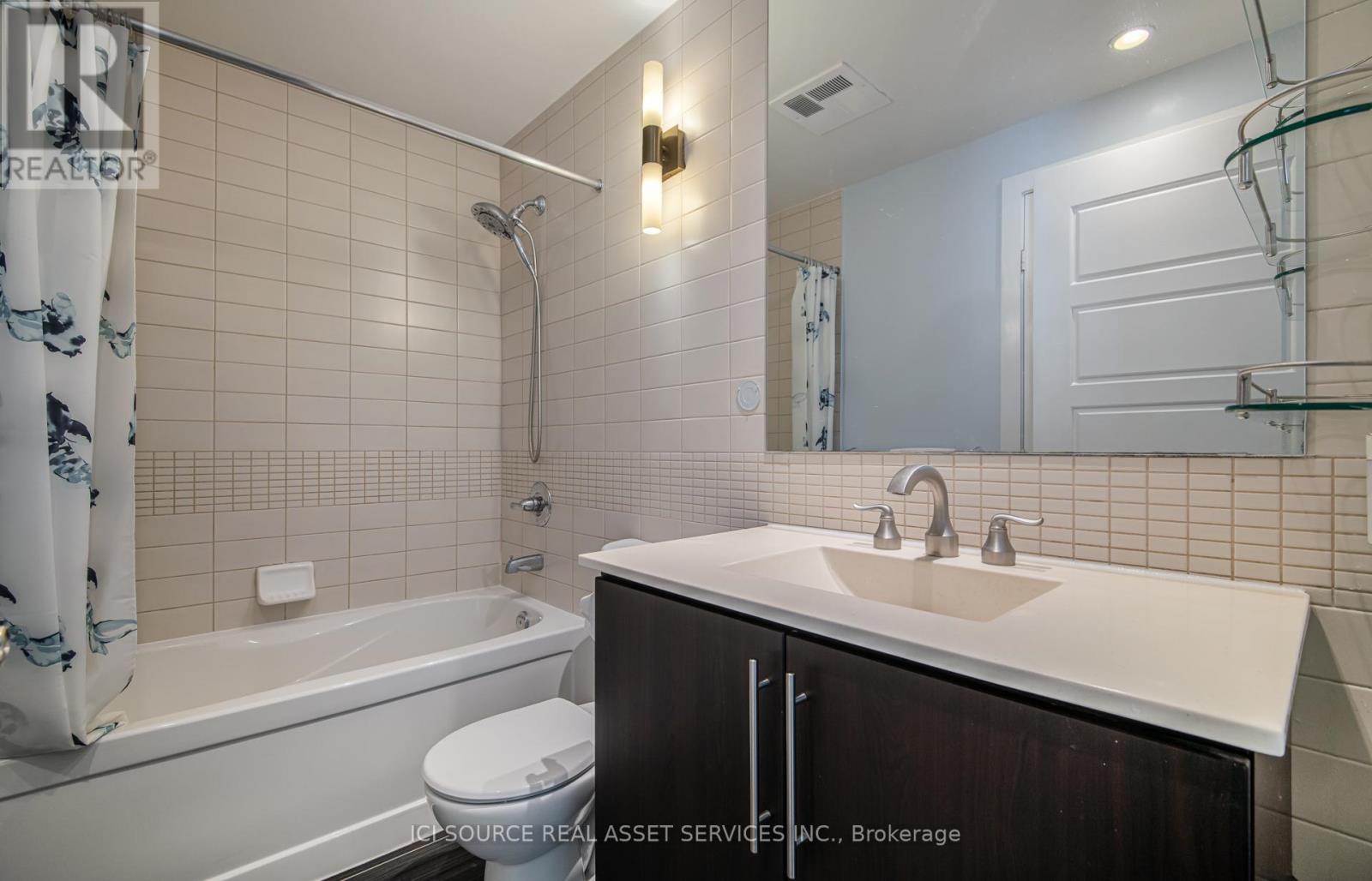 2303 - 28 Linden Street, Toronto, Ontario  M4Y 0A4 - Photo 13 - C12989140