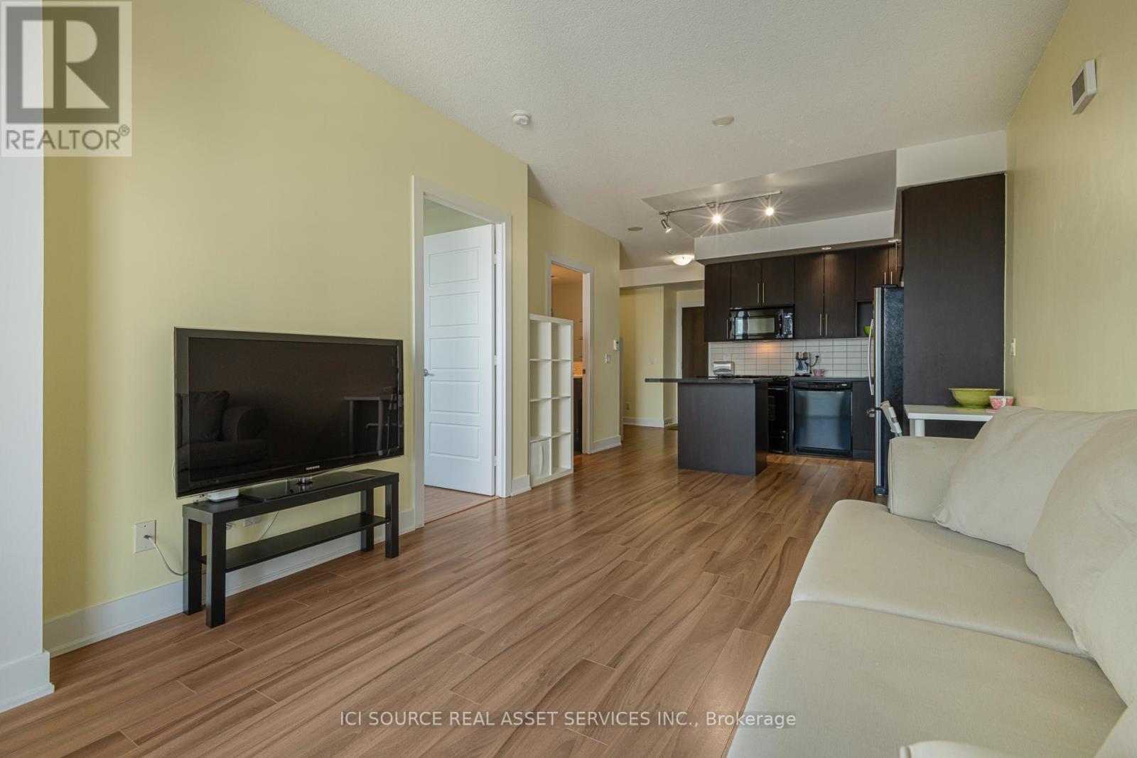 2303 - 28 Linden Street, Toronto, Ontario  M4Y 0A4 - Photo 5 - C12989140