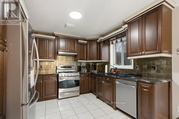 35 Loraine Avenue, Quinte West, Ontario  K8V 6R4 - Photo 9 - X13015858
