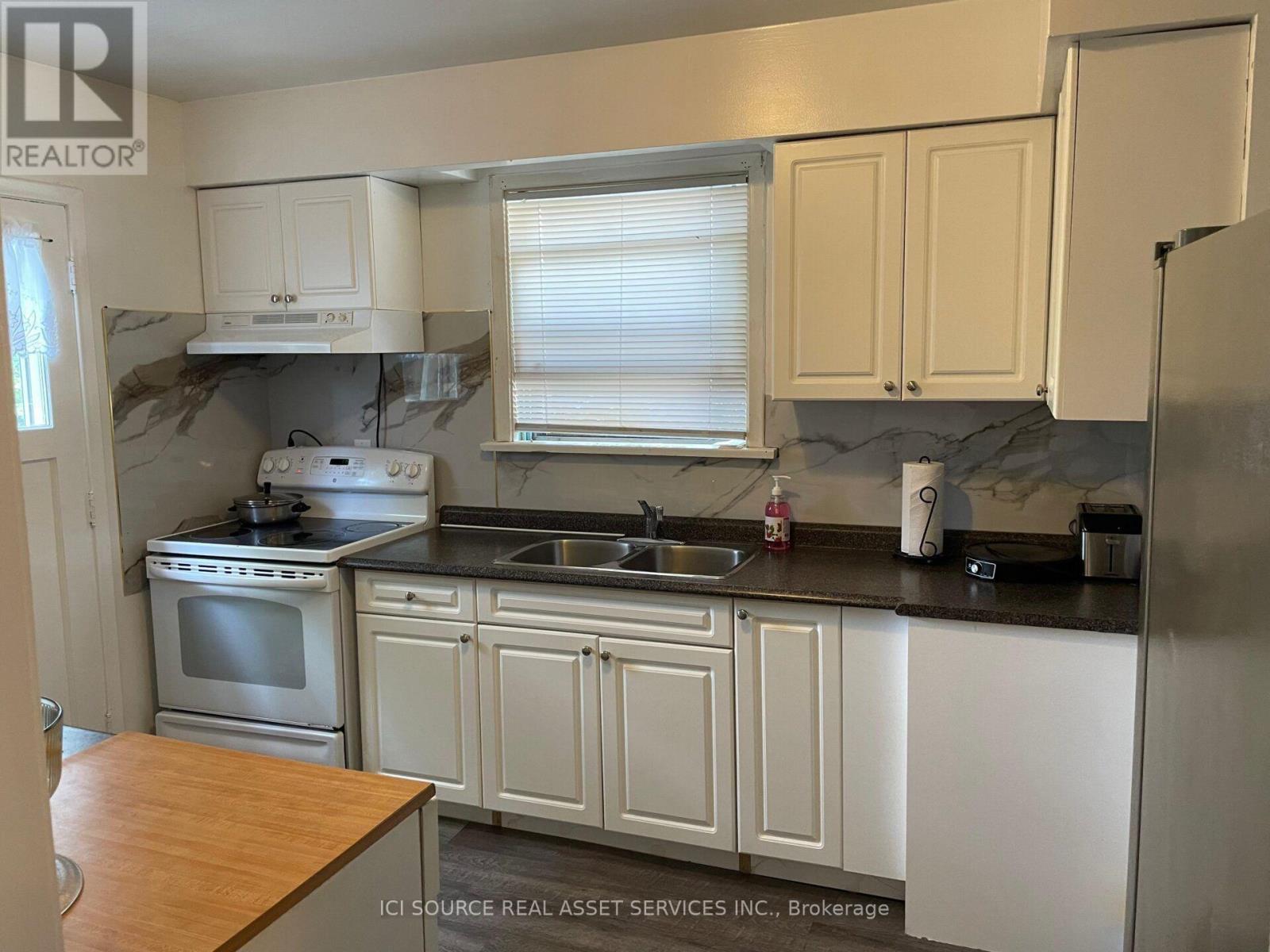 532 Appleby Line, Burlington, Ontario  L7L 2Y3 - Photo 4 - W13070442