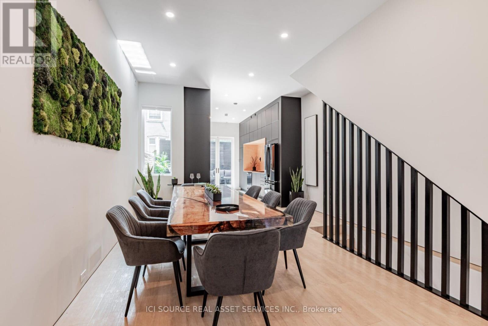 44 Massey Street, Toronto, Ontario  M6J 2T4 - Photo 8 - C13077402