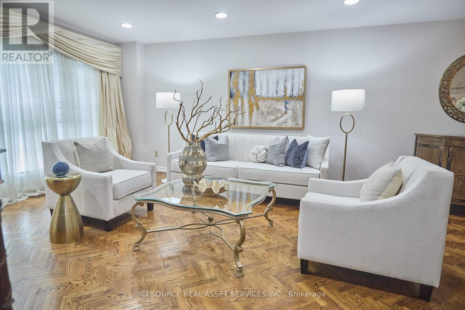 104 Almore Avenue, Toronto, Ontario  M3H 2H5 - Photo 9 - C13190182