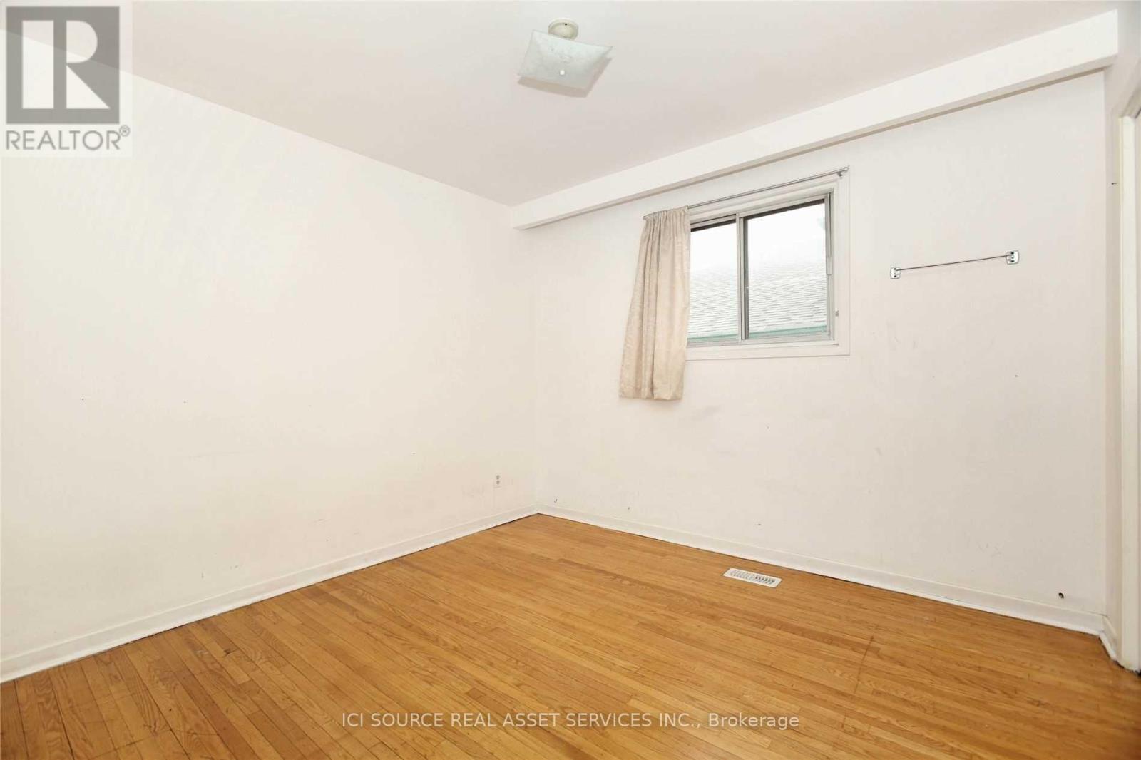 117 Firgrove Crescent, Toronto, Ontario  M3N 1K5 - Photo 11 - W13239816