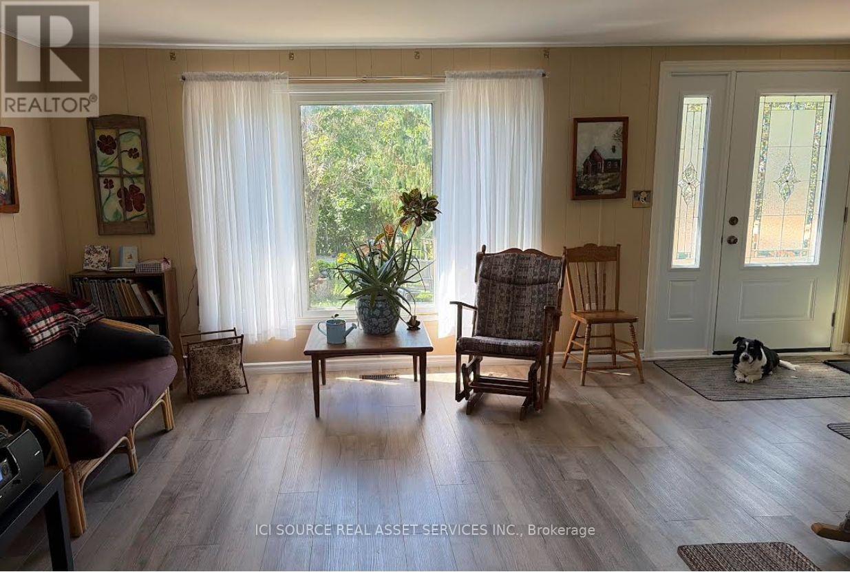 10 Lakeside Drive, Prince Edward County, Ontario  K0K 1T0 - Photo 3 - X13465536