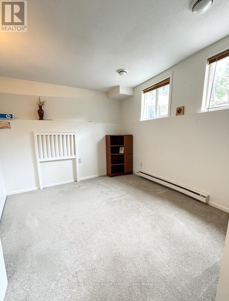 12c Sonnet Crescent, Ottawa, Ontario  K2H 8W7 - Photo 15 - X13492262