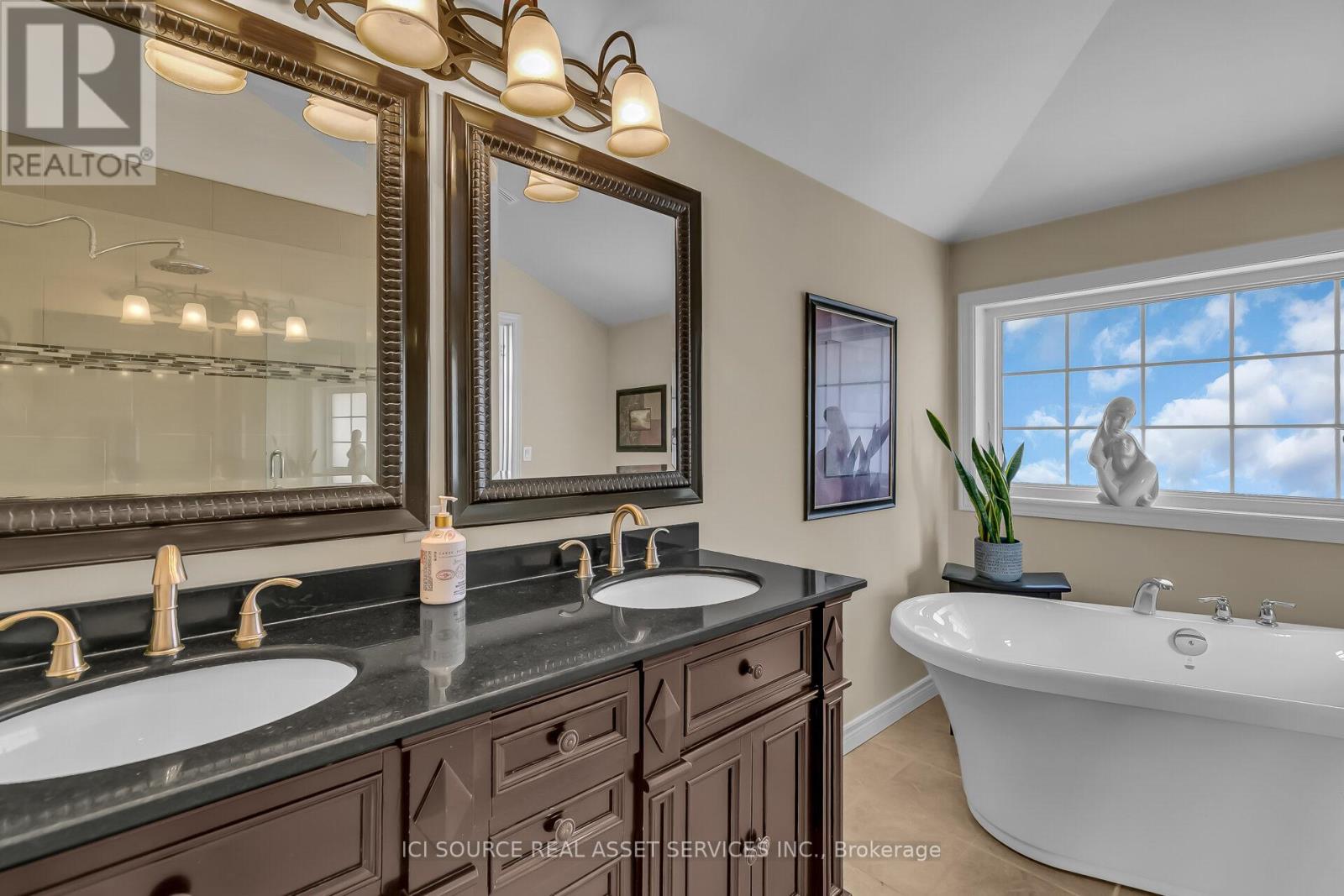 1378 Traditional Trail, Lakeshore, Ontario  N0R 1A0 - Photo 18 - X13536144