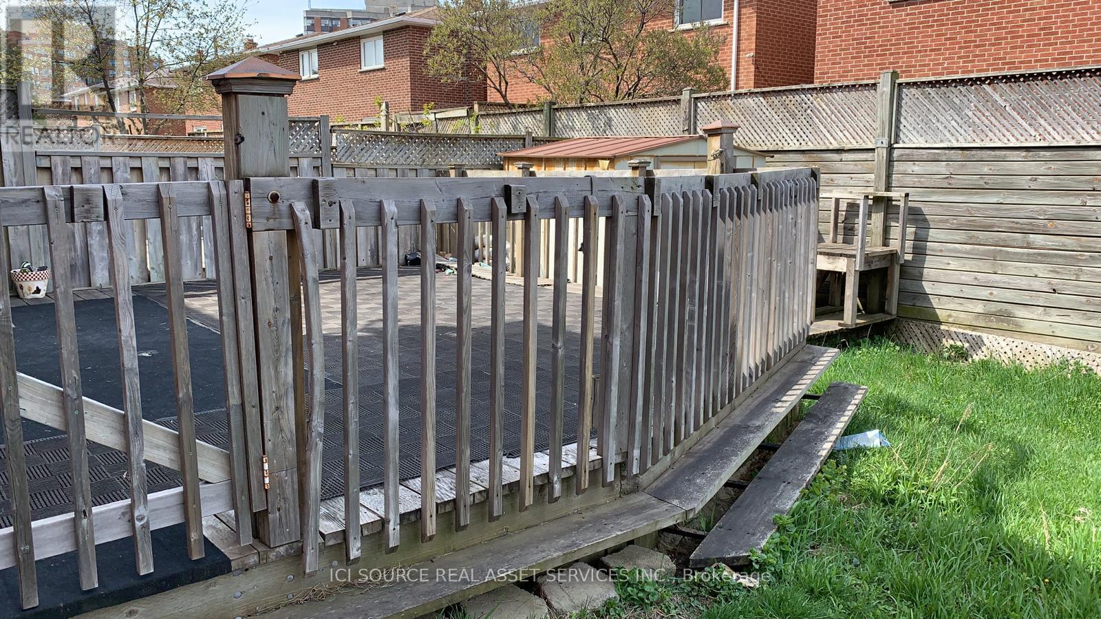 24 Mattari Court, Toronto, Ontario  M9W 7C6 - Photo 6 - W13547220