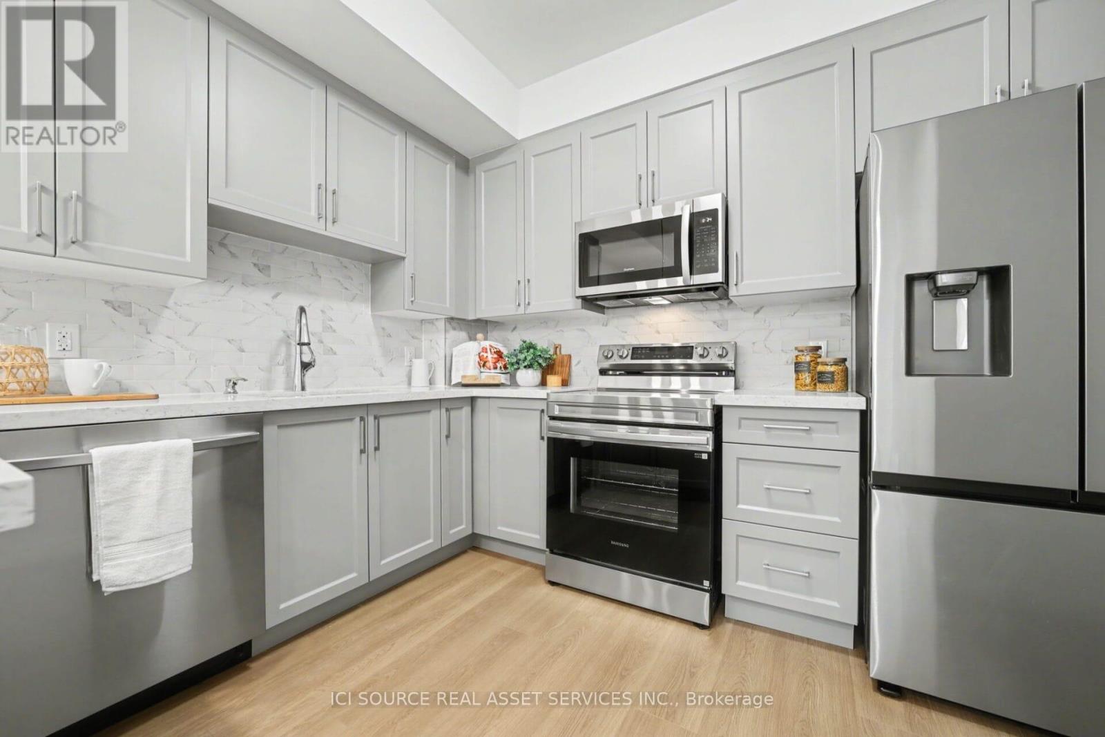 10 - 2 Slessor Boulevard, Grimsby, Ontario  L3M 5J4 - Photo 6 - X13582486