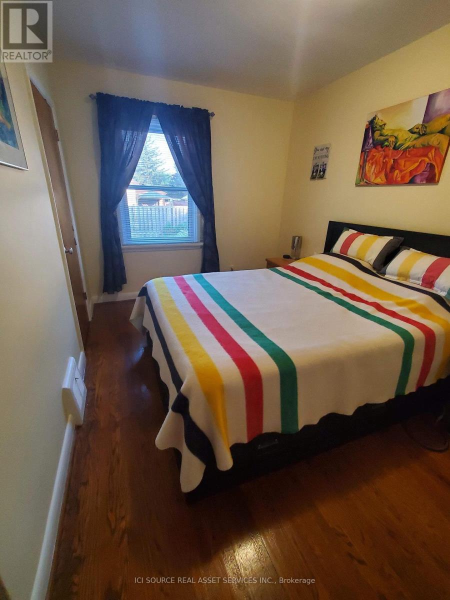 Main Floor - 412 Mountainview Drive, Milton, Ontario  L9T 1W2 - Photo 4 - W13591636