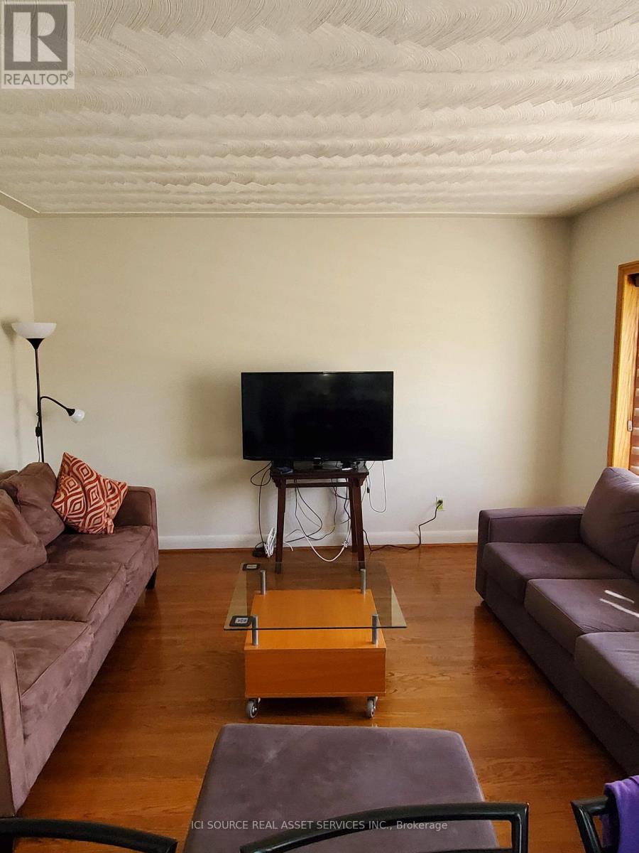 Main Floor - 412 Mountainview Drive, Milton, Ontario  L9T 1W2 - Photo 7 - W13591636