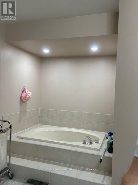3546 Italia Crescent, Mississauga, Ontario  L5B 3T6 - Photo 20 - W13607612