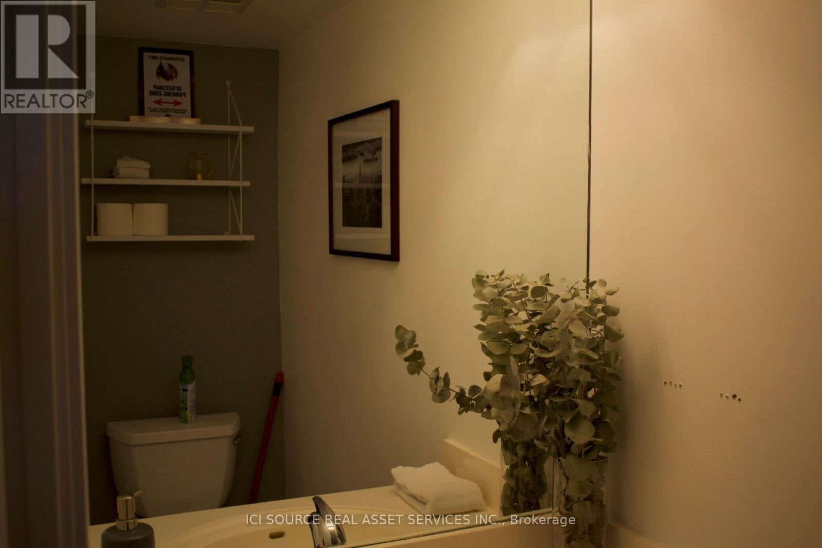 2612 - 219 Fort York Boulevard, Toronto, Ontario  M5V 1B1 - Photo 12 - C13623884