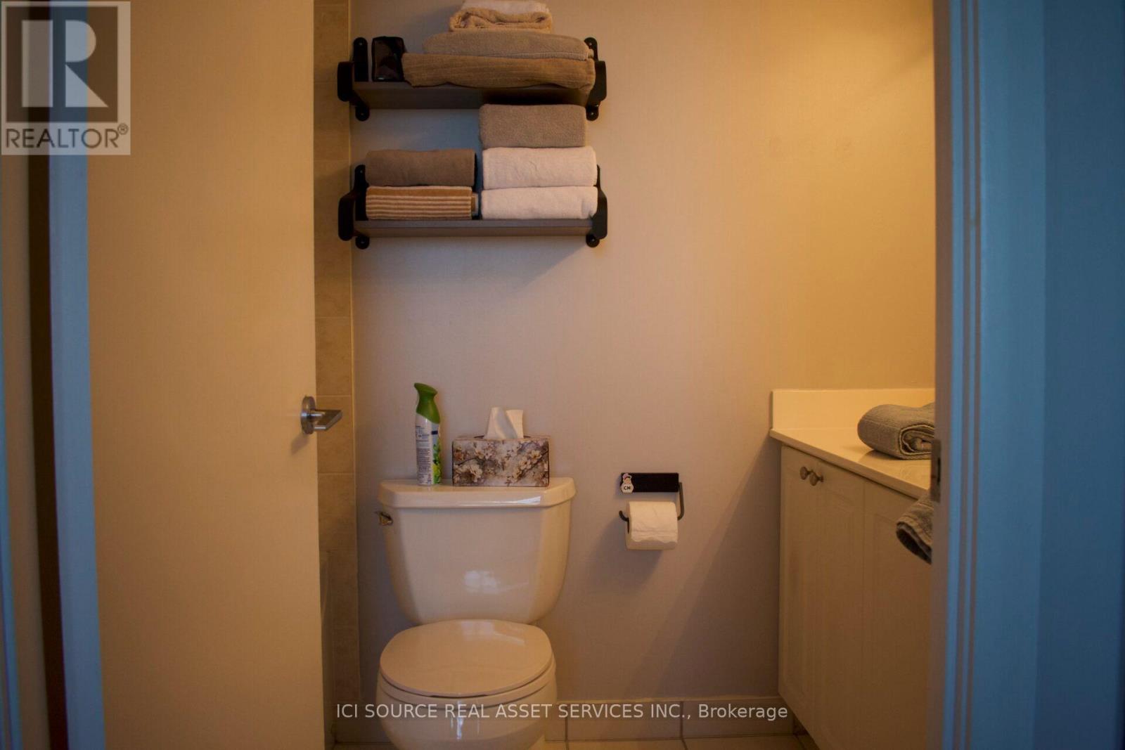 2612 - 219 Fort York Boulevard, Toronto, Ontario  M5V 1B1 - Photo 8 - C13623884
