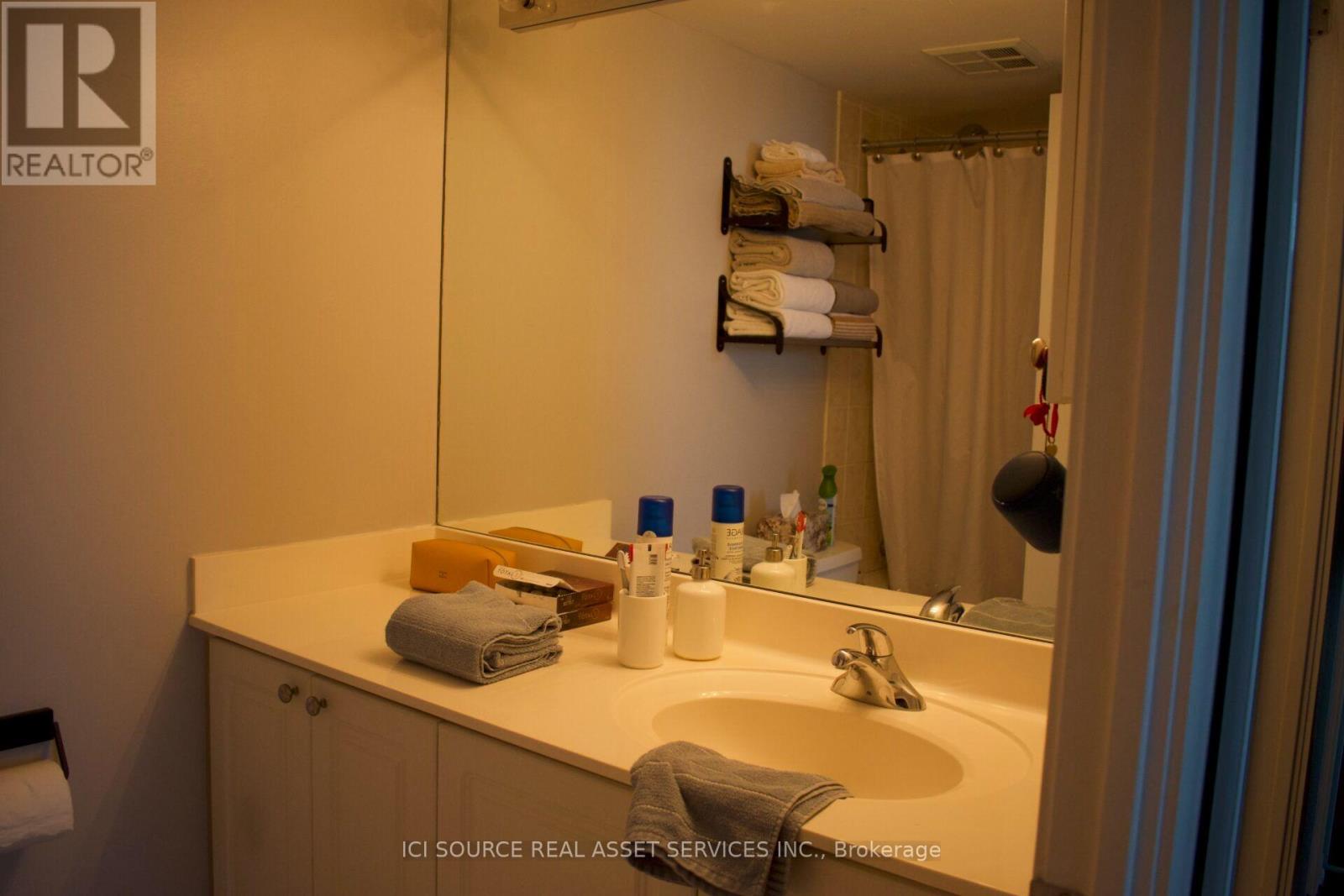 2612 - 219 Fort York Boulevard, Toronto, Ontario  M5V 1B1 - Photo 9 - C13623884