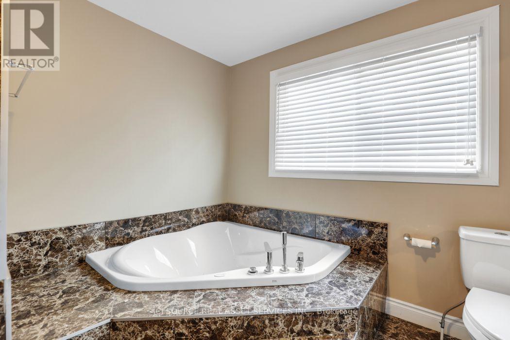 1371 Kilborn Avenue, Ottawa, Ontario  K1H 6L5 - Photo 23 - X13643302