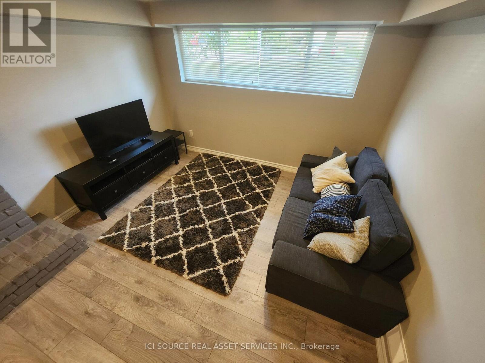 699 Castleguard Crescent, Burlington, Ontario  L7N 2W7 - Photo 21 - W13645700