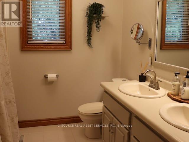 1514 Longwoods Road, Southwest Middlesex, Ontario  N0L 2N0 - Photo 13 - X13648578