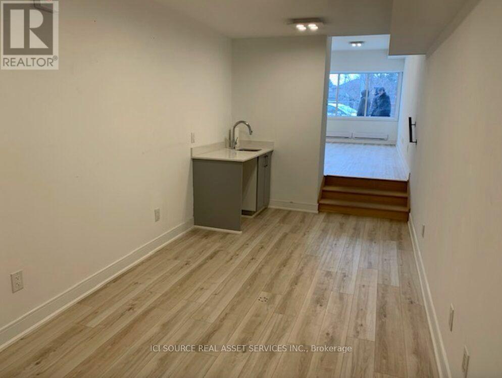 553 Lakeshore Road E, Mississauga, Ontario  L5G 0A9 - Photo 7 - W13651244