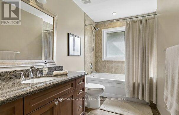 1603 Lincolnshire Boulevard, Mississauga, Ontario  L5E 2S8 - Photo 19 - W13656210