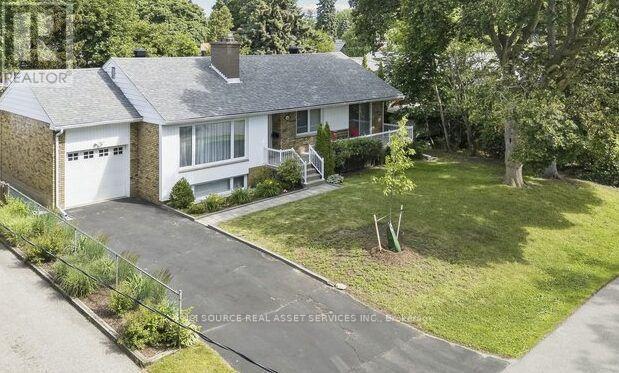1603 Lincolnshire Boulevard, Mississauga, Ontario  L5E 2S8 - Photo 2 - W13656210