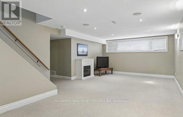 1603 Lincolnshire Boulevard, Mississauga, Ontario  L5E 2S8 - Photo 25 - W13656210