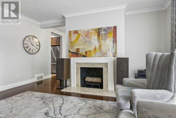1603 Lincolnshire Boulevard, Mississauga, Ontario  L5E 2S8 - Photo 7 - W13656210