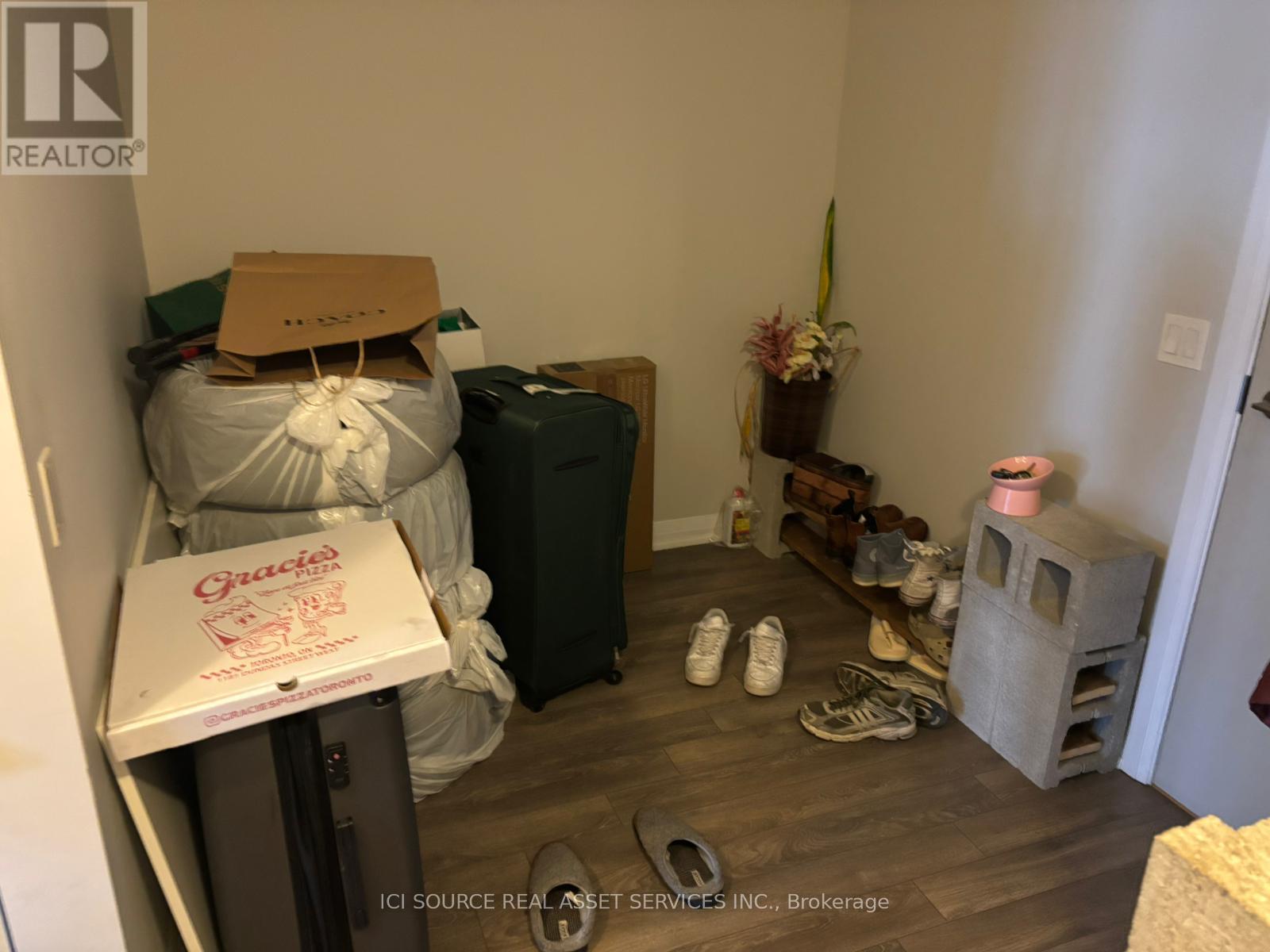 2504 - 30 Meadowglen Place, Toronto, Ontario  M1G 0A6 - Photo 3 - E13722890