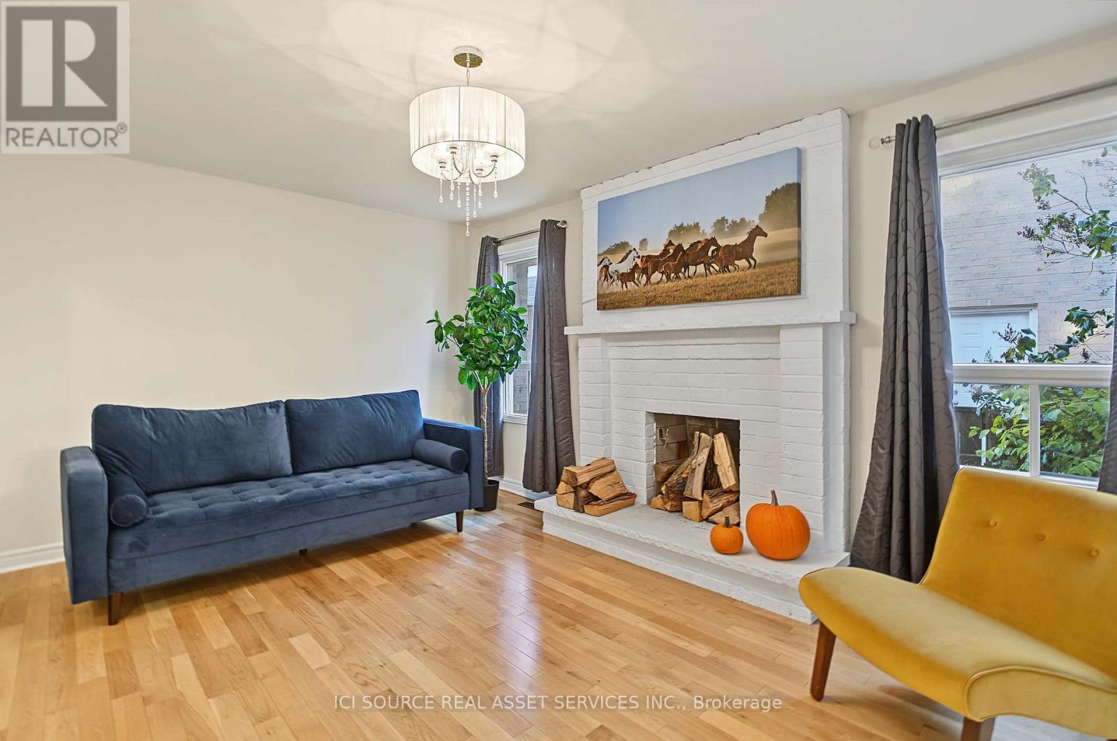 20 Kesteven Crescent, Brampton, Ontario  L6W 4E1 - Photo 7 - W13755336