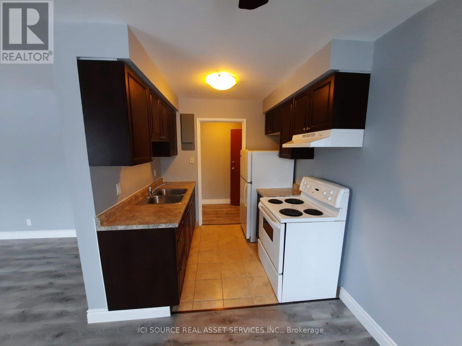 Unit 4 - 229 Canice Street, Orillia, Ontario  L3V 4J1 - Photo 2 - S13758212