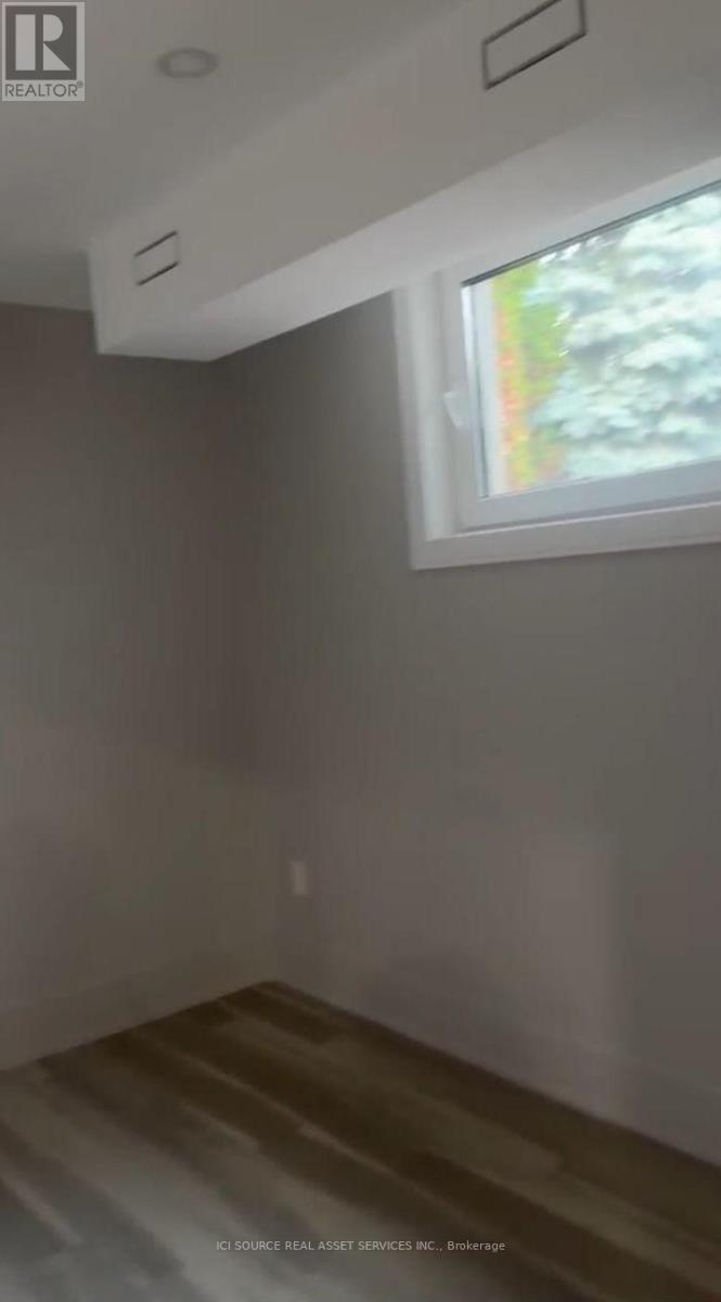Lower - 92 Richard Lovat Court, Vaughan, Ontario  L0J 1C0 - Photo 3 - N13783768