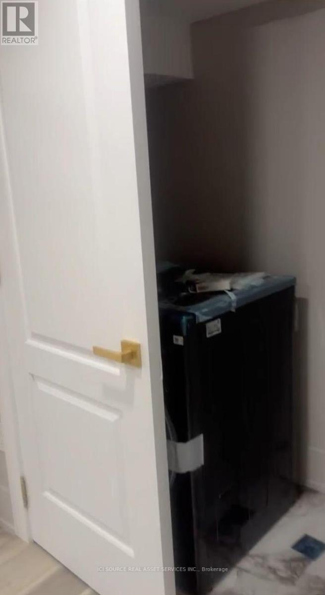 Lower - 92 Richard Lovat Court, Vaughan, Ontario  L0J 1C0 - Photo 5 - N13783768