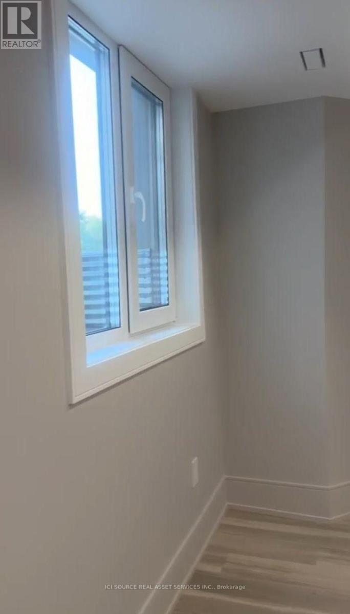 Lower - 92 Richard Lovat Court, Vaughan, Ontario  L0J 1C0 - Photo 6 - N13783768