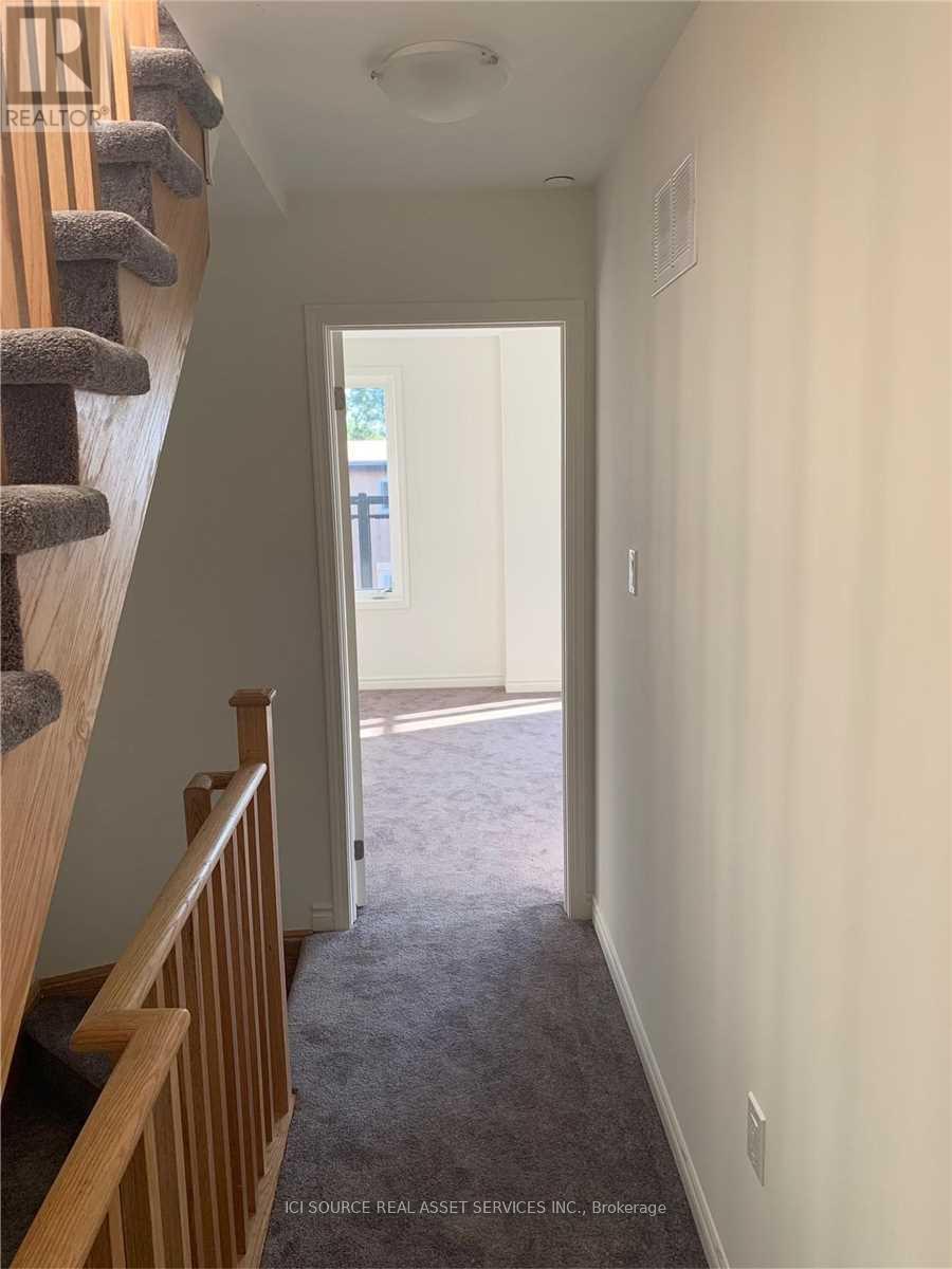 10 - 2285 Mcnab Lane, Mississauga, Ontario  L5J 0B3 - Photo 11 - W13783788