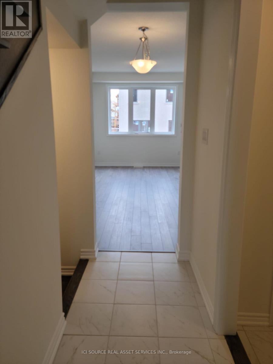 10 Limoges Road, Whitby, Ontario  K0G 1L0 - Photo 4 - E13786938