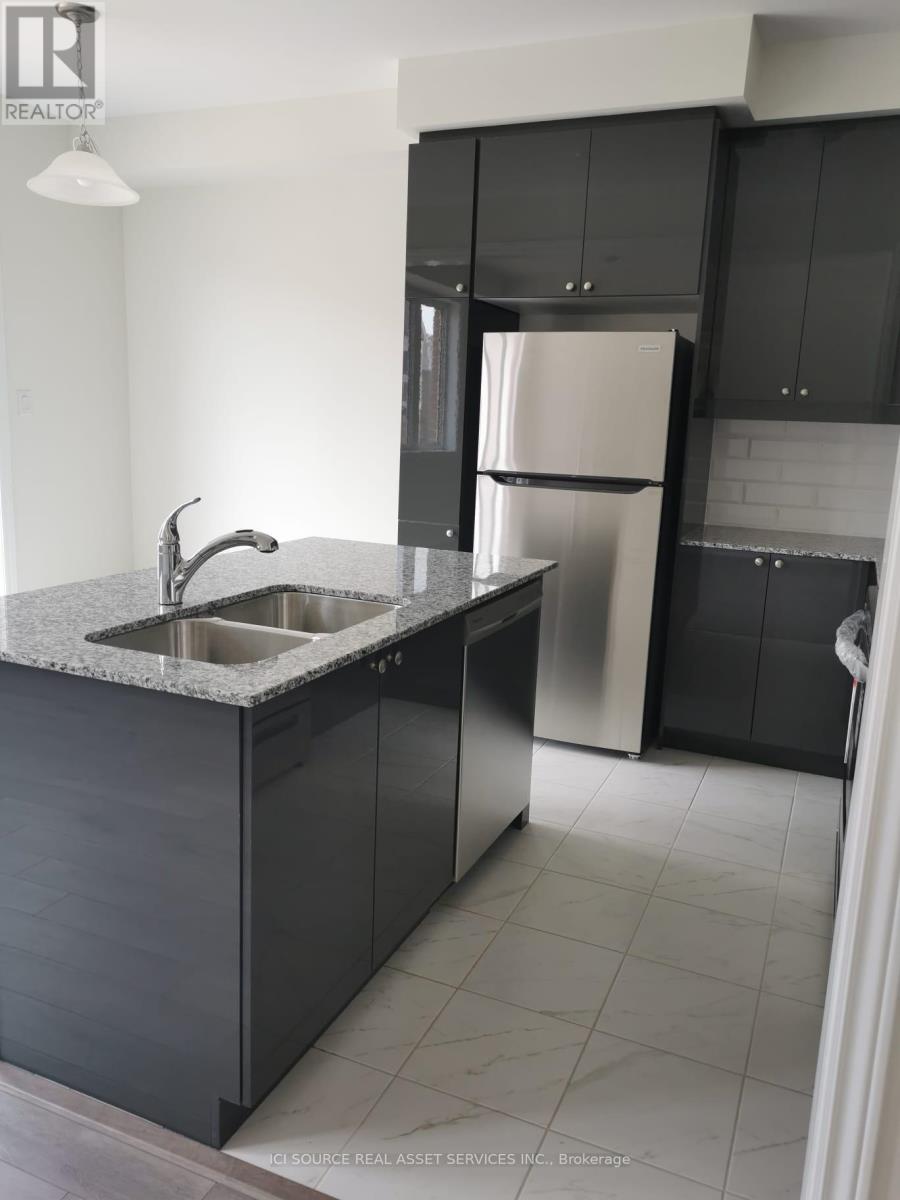 10 Limoges Road, Whitby, Ontario  K0G 1L0 - Photo 6 - E13786938