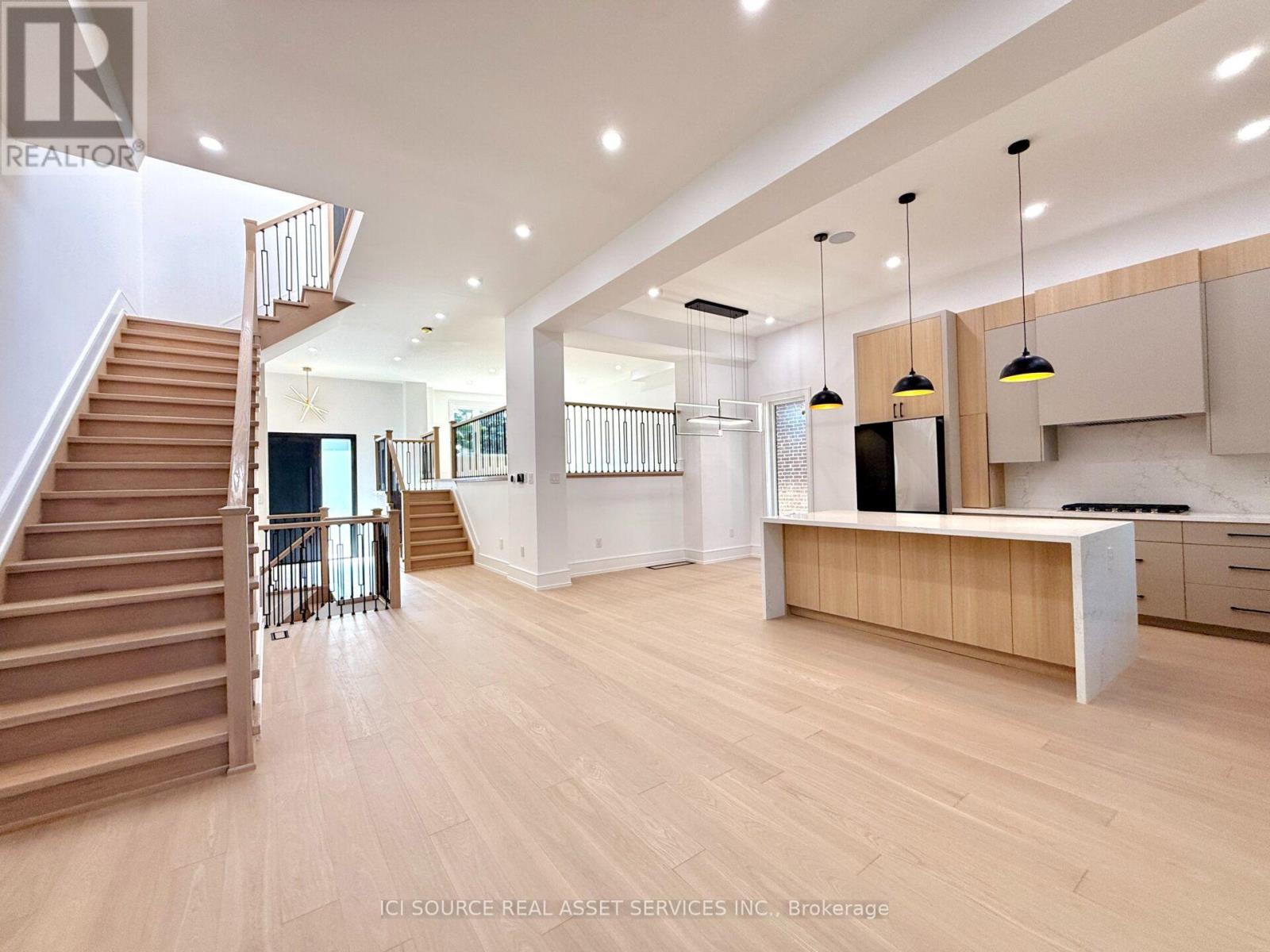21 Vanbrugh Avenue, Toronto, Ontario  M1N 3S8 - Photo 12 - E13789412