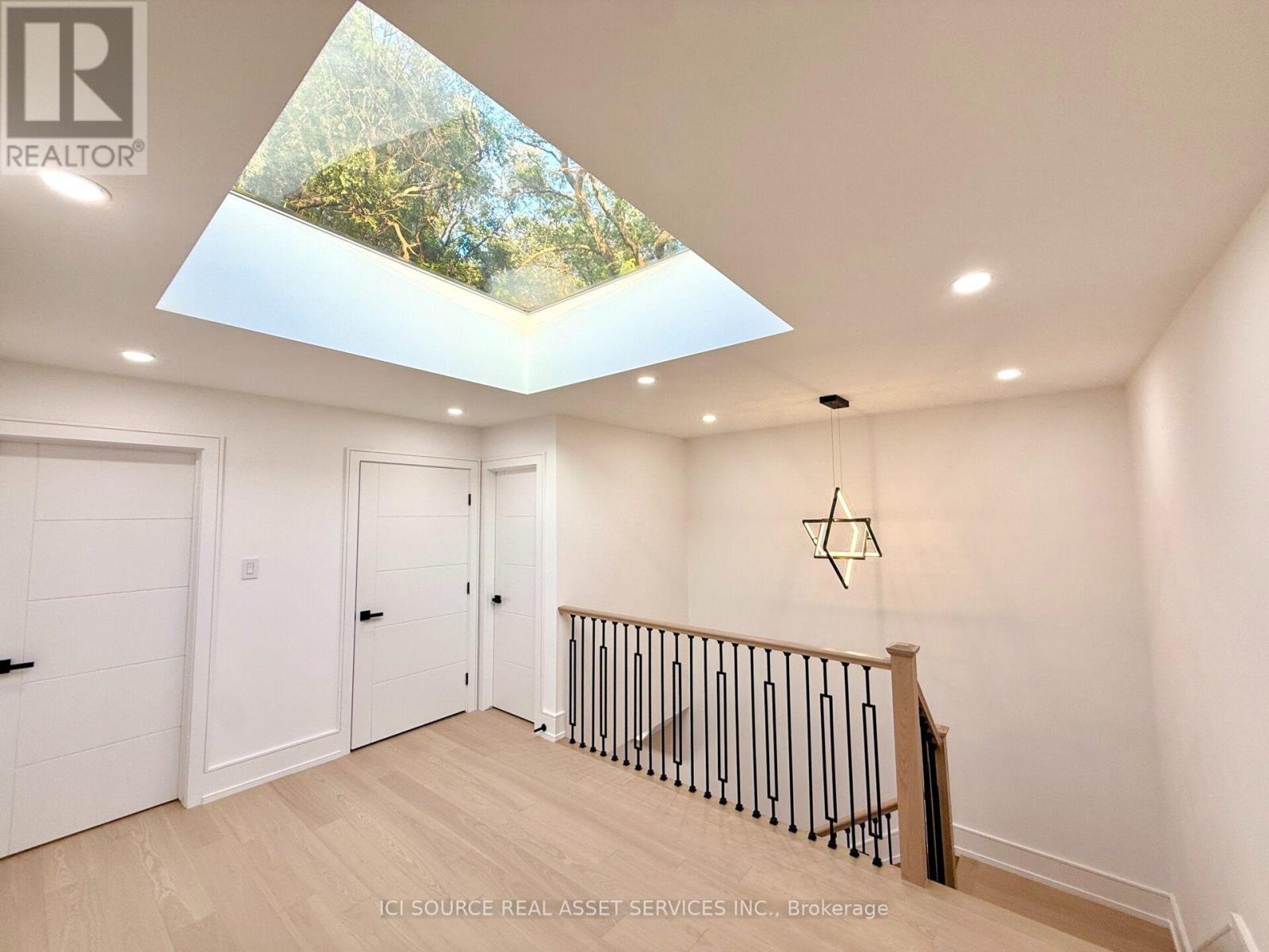 21 Vanbrugh Avenue, Toronto, Ontario  M1N 3S8 - Photo 15 - E13789412