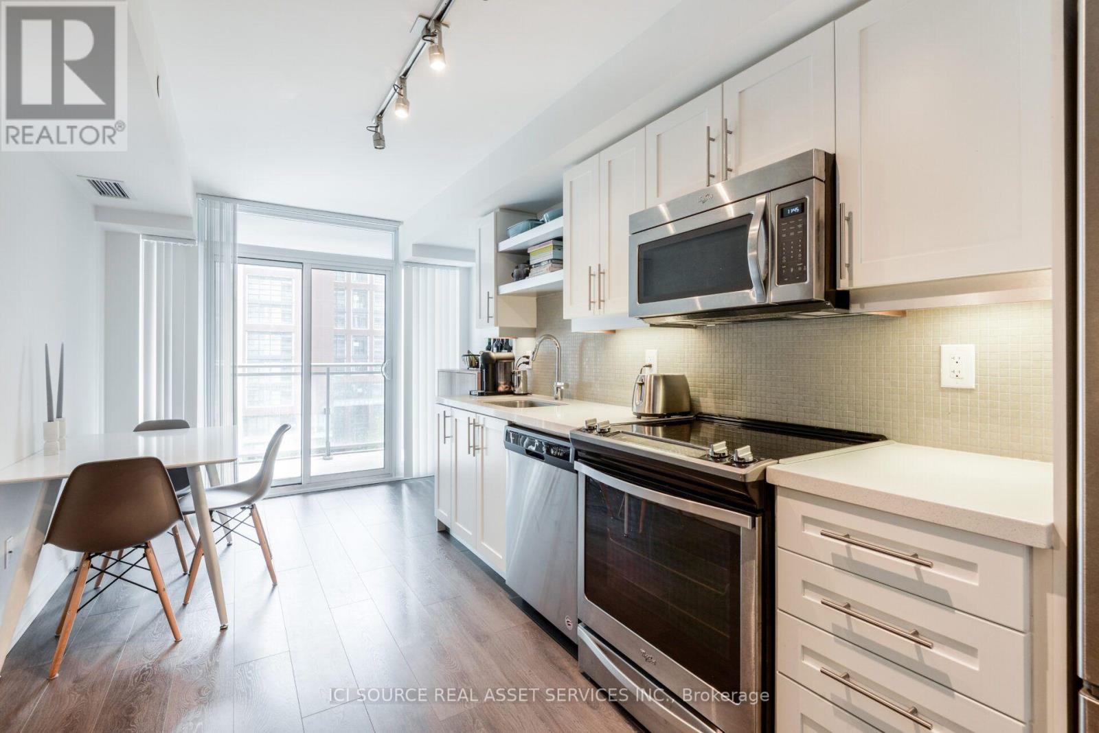 1020 - 525 Adelaide Street W, Toronto, Ontario  M5V 0N7 - Photo 11 - C13795142
