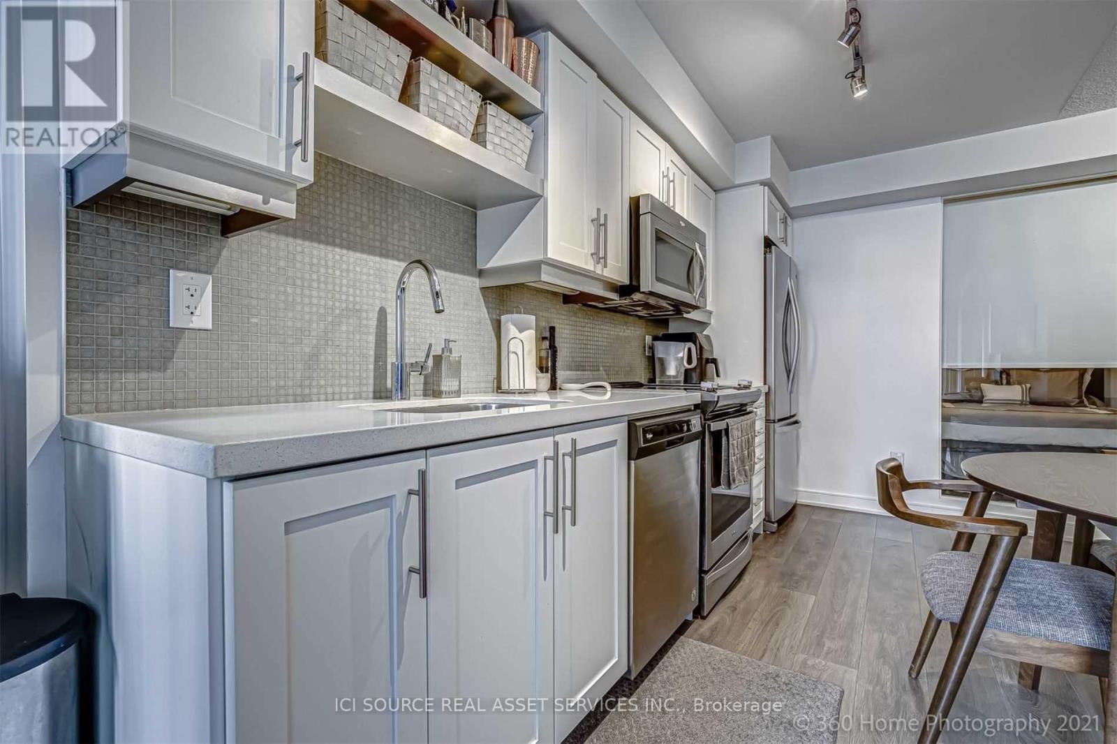 1020 - 525 Adelaide Street W, Toronto, Ontario  M5V 0N7 - Photo 6 - C13795142