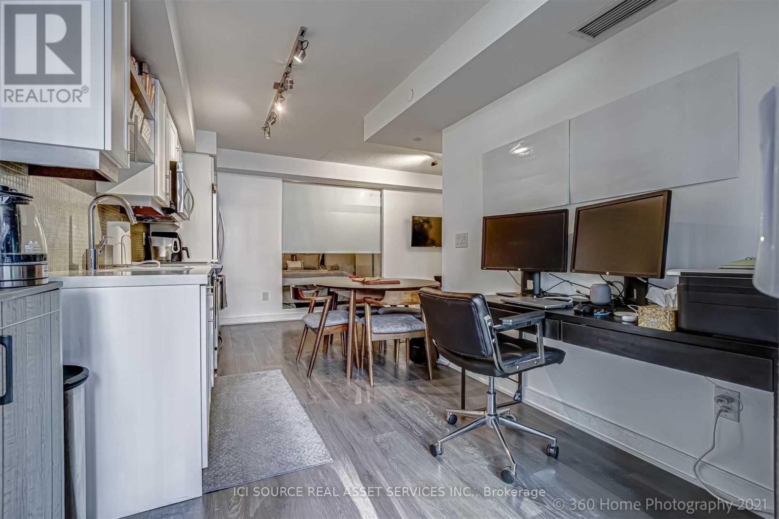 1020 - 525 Adelaide Street W, Toronto, Ontario  M5V 0N7 - Photo 7 - C13795142